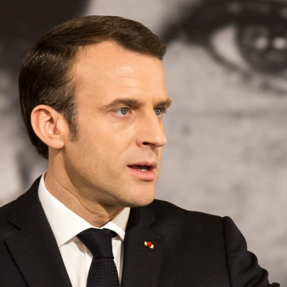 Emmanuel Macron - Remise du premier prix Simone Veil de la République française pour l'égalité femmes – hommes à la Camerounaise Aissa Doumara Ngatansou au palais de l'Elysée à Paris, à l'occasion de la journée mondiale du droits des femmes. Le 8 mars 2019 © Stéphane Lemouton / Bestimage