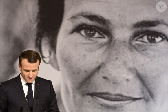 Emmanuel Macron - Remise du premier prix Simone Veil de la République française pour l'égalité femmes – hommes à la Camerounaise Aissa Doumara Ngatansou au palais de l'Elysée à Paris, à l'occasion de la journée mondiale du droits des femmes. Le 8 mars 2019 © Stéphane Lemouton / Bestimage