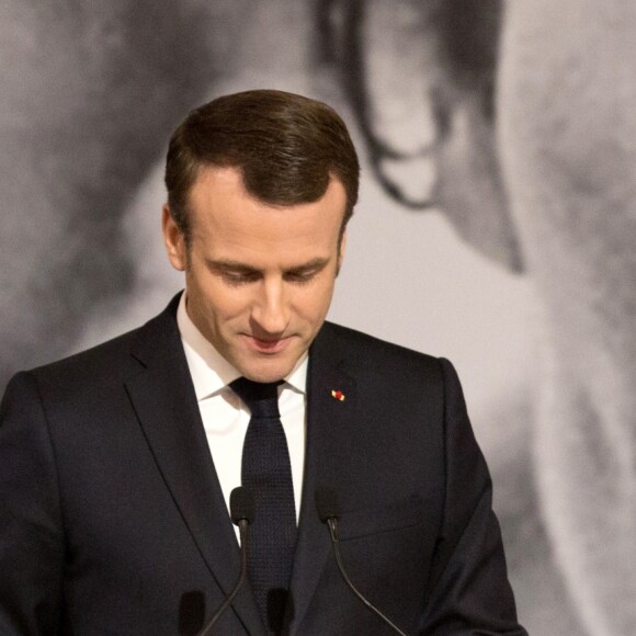 Emmanuel Macron - Remise du premier prix Simone Veil de la République française pour l'égalité femmes – hommes à la Camerounaise Aissa Doumara Ngatansou au palais de l'Elysée à Paris, à l'occasion de la journée mondiale du droits des femmes. Le 8 mars 2019 © Stéphane Lemouton / Bestimage