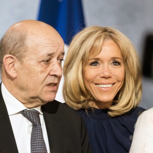 Jean-Yves Le Drian et Brigitte Macron - Remise du premier prix "Simone Veil" à la Camerounaise Aissa Doumara Ngatansou au palais de l'Elysée à Paris, à l'occasion de la journée mondiale du droits des femmes. Le 8 mars 2019 © Stéphane Lemouton / Bestimage French President Presentation of the Simone Veil prize, at the Elysee Palace, in Paris, on March 8, 2019 during International Women's Day. France's first Simone Veil prize goes to a Cameroonian activist who has worked against forced marriages and other violence against girls and women.08/03/2019 - Paris