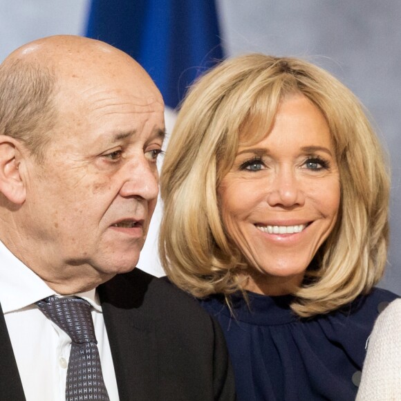 Jean-Yves Le Drian et Brigitte Macron - Remise du premier prix "Simone Veil" à la Camerounaise Aissa Doumara Ngatansou au palais de l'Elysée à Paris, à l'occasion de la journée mondiale du droits des femmes. Le 8 mars 2019 © Stéphane Lemouton / Bestimage French President Presentation of the Simone Veil prize, at the Elysee Palace, in Paris, on March 8, 2019 during International Women's Day. France's first Simone Veil prize goes to a Cameroonian activist who has worked against forced marriages and other violence against girls and women.08/03/2019 - Paris