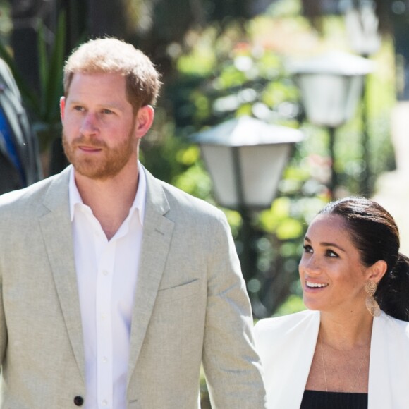 Le prince Harry, duc de Sussex et Meghan Markle, duchesse de Sussex, enceinte, en visite au "Andalusian Gardens" à Rabat lors de leur voyage officiel au Maroc, le 25 février 2019.