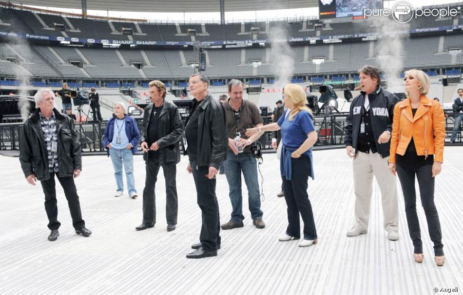 Le Tour 66 De Johnny Hallyday Fait Escale Au Stade De France Fin Mai 2009 Jean Claude Camus Pendant Les Repetitions Purepeople