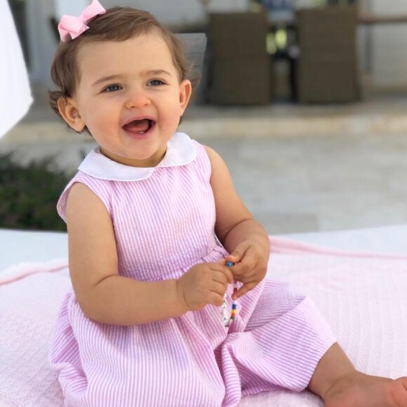 La princesse Adrienne de Suède a eu 1 an le 9 mars 2019, événement que sa maman la princesse Madeleine a célébré avec cette photo, publiée sur son compte Instagram.