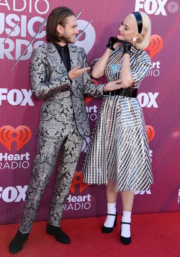 Katy Perry, Zedd au photocall des "2019 iHeart Radio Music Awards" au Microsoft Theatre à Los Angeles, le 14 mars 2019.