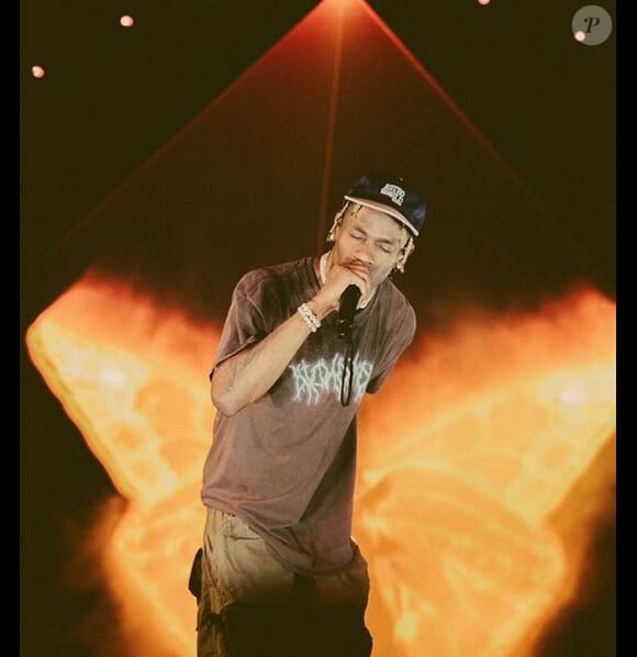 Travis Scott en concert au cours de la tournée Astroworld. Novembre 2018.