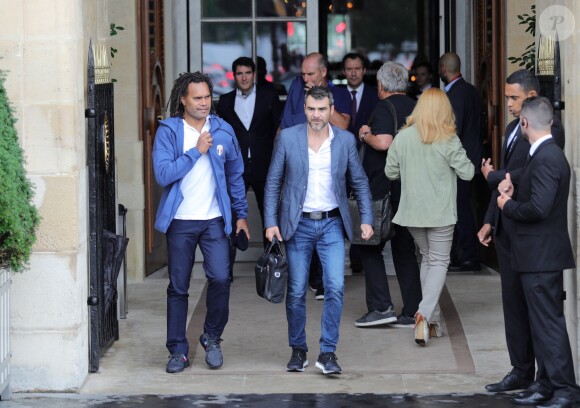 Christian Karembeu - Les joueurs de football de l'équipe de France 98 championne du monde quittent l'hôtel Crillon à l'occasion du 20ème anniversaire de leur victoire. Paris le 11 juin 2018.