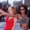 Geri Halliwell et Melanie Brown à Londres en 1997.