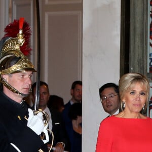 Le président de la République Emmanuel Macron et sa femme Brigitte Macron reçoivent le président de la République populaire de Chine XI Jinping et sa femme femme Peng Liyuan au palais de l'Elysée pour un dîner d'état, Paris, le 25 mars 2019. ©Dominique Jacovides / Bestimage