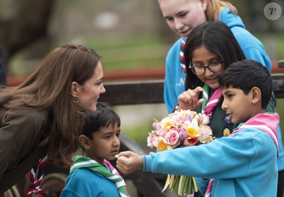 Catherine (Kate) Middleton, duchesse de Cambridge, se rend au siège des scouts de Gilwell Park pour en apprendre davantage sur leur nouvelle organisation et leur mode de vie. Cette organisation scout est destinée aux jeunes enfants, la visite célèbre également le centième anniversaire du parc Gilwell. Londres, le 28 mars 2019