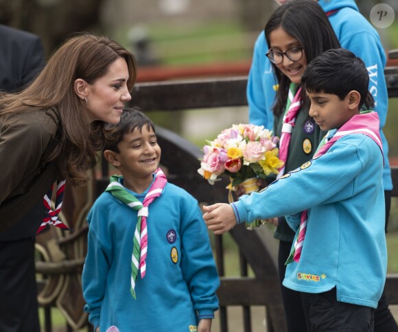 Catherine (Kate) Middleton, duchesse de Cambridge, se rend au siège des scouts de Gilwell Park pour en apprendre davantage sur leur nouvelle organisation et leur mode de vie. Cette organisation scout est destinée aux jeunes enfants, la visite célèbre également le centième anniversaire du parc Gilwell. Londres, le 28 mars 2019