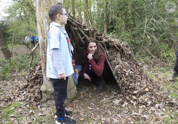 Catherine (Kate) Middleton, duchesse de Cambridge, se rend au siège des scouts de Gilwell Park pour en apprendre davantage sur leur nouvelle organisation et leur mode de vie. Cette organisation scout est destinée aux jeunes enfants, la visite célèbre également le centième anniversaire du parc Gilwell. Londres, le 28 mars 2019