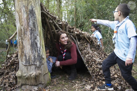 Catherine (Kate) Middleton, duchesse de Cambridge, se rend au siège des scouts de Gilwell Park pour en apprendre davantage sur leur nouvelle organisation et leur mode de vie. Cette organisation scout est destinée aux jeunes enfants, la visite célèbre également le centième anniversaire du parc Gilwell. Londres, le 28 mars 2019