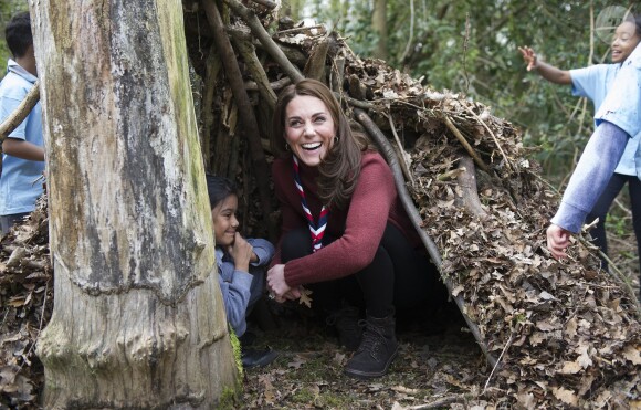 Catherine (Kate) Middleton, duchesse de Cambridge, se rend au siège des scouts de Gilwell Park pour en apprendre davantage sur leur nouvelle organisation et leur mode de vie. Cette organisation scout est destinée aux jeunes enfants, la visite célèbre également le centième anniversaire du parc Gilwell. Londres, le 28 mars 2019