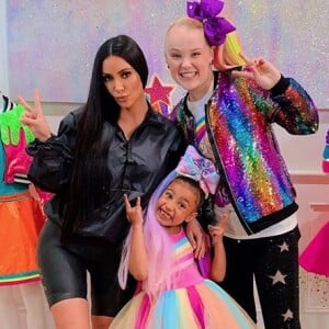 Kim Kardashian, sa fille North West et sa nounou d'un jour, JoJo Siwa. Mars 2019.