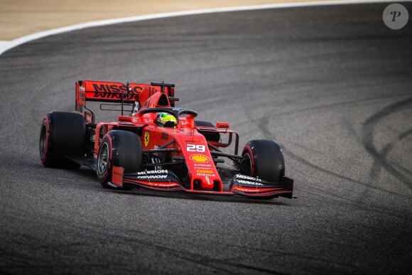 Mick Schumacher finit 2ème des essais privés de F1 dans la Ferrari SF90 sur circuit de Sakhir, à Bahreïn, le 2 avril 2019.