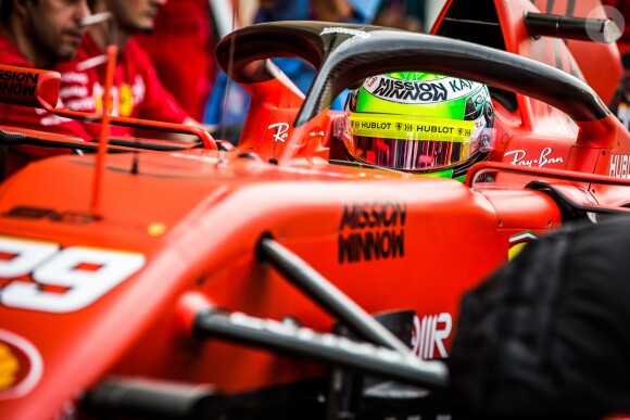 Mick Schumacher finit 2ème des essais privés de F1 dans la Ferrari SF90 sur circuit de Sakhir, à Bahreïn, le 2 avril 2019.
