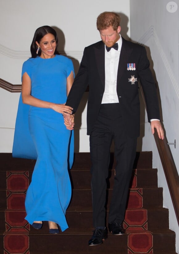 Le prince Harry et Meghan Markle, en robe Safiyaa, arrivent au dîner d'Etat donné en leur honneur à Suva, Îles Fidji le 23 octobre 2018.