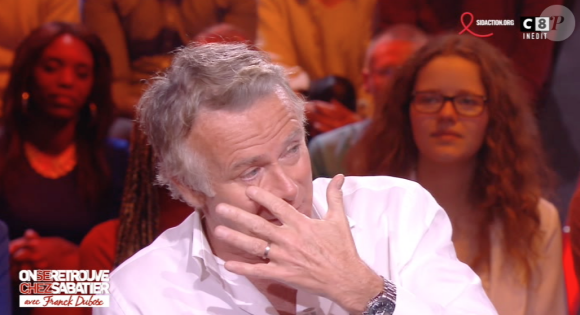 Franck Dubosc craque chez "On se retrouve chez Sabatier" (C8) en parlant de sa mère, le 6 avril 2019.