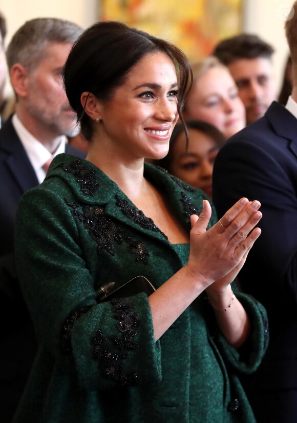 Meghan Markle, enceinte, lors de sa visite à Canada House dans le cadre d'une cérémonie pour la Journée du Commonwealth à Londres le 11 mars 2019.