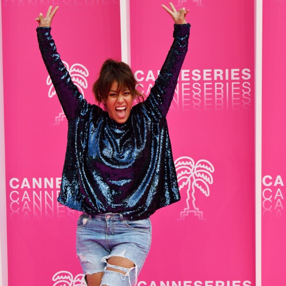 Amel Bent pour la série 'Kings' lors du photocall de la 5ème montée des marches de la 2ème édition du "Canneseries" au palais des Festivals à Cannes, France, le 9 avril 2019. © Bruno Bébert/Bestimage