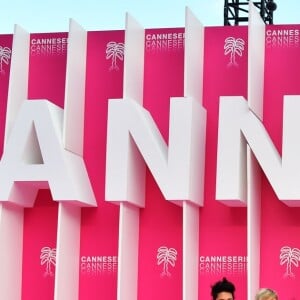 Marie Amachoukeli, Mika Tard, Deborah Saïag, Amel Bent, Katia Lewkowicz, Melha Bedia et Sylvie Hoarau pour la série 'Kings' lors du photocall de la 5ème montée des marches de la 2ème édition du "Canneseries" au palais des Festivals à Cannes, France, le 9 avril 2019. © Bruno Bébert/Bestimage