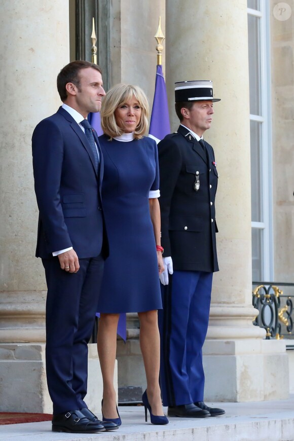 Le président de la république, Emmanuel Macron aux côtés de la première dame Brigitte Macron reçoit le président du Chili, Sebastian Pinera et sa femme, María Cecilia Morel Montes, pour un entretien au Palais de l'Elysée à Paris le 8 Octobre 2018 © Stéphane Lemouton / Bestimage