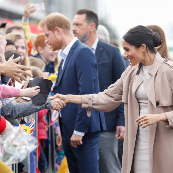 Le prince Harry, duc de Sussex, et Meghan Markle, duchesse de Sussex, ont été accueillis par une foule de supporters au Viaduct Harbour à Auckland, Nouvelle-Zélande, le 30 octobre 2018.