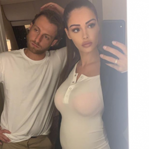 Nabilla enceinte à Los Angeles, le 15 avril 2019.