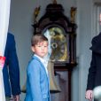La reine Margrethe II de Danemark, ici avec son petit-fils le prince Vincent, célébrait le 16 avril 2019 son 79e anniversaire au palais Marselisborg à Aarhus en compagnie du prince Frederik, de la princesse Mary et de leurs enfants le prince Christian, la princesse Isabella, le prince Vincent et la princesse Josephine, et en présence de plusieurs centaines de leurs compatriotes.