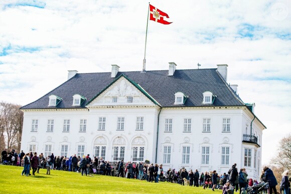 La reine Margrethe II de Danemark célébrait le 16 avril 2019 son 79e anniversaire au palais Marselisborg à Aarhus en présence de plusieurs centaines de compatriotes.