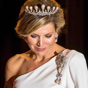 La reine Maxima des Pays-Bas lors du dîner de gala en l'honneur du corps diplomatique au palais royal à Amsterdam le 9 avril 2019.