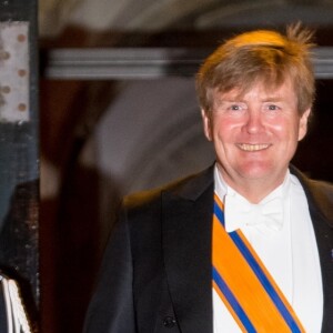 Le roi Willem-Alexander des Pays-Bas et la reine Maxima des Pays-Bas lors du dîner de gala annuel en l'honneur du corps diplomatique au palais royal à Amsterdam le 9 avril 2019.