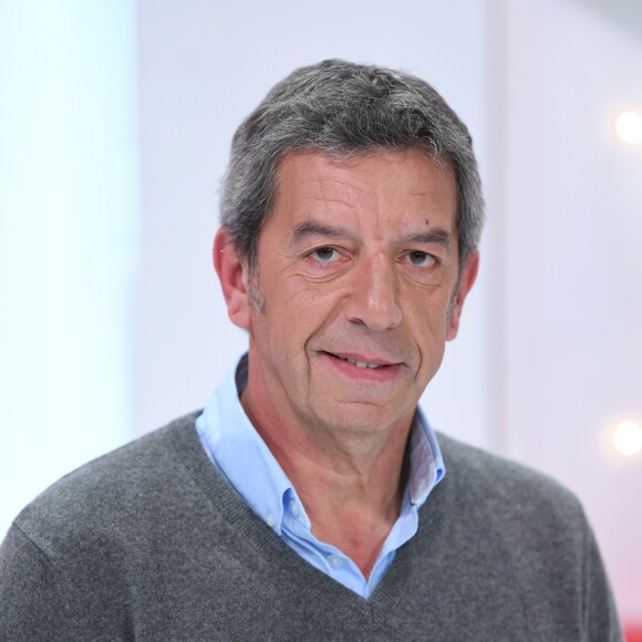 Exclusif - Michel Cymes - Enregistrement de l'émission "Vivement Dimanche prochain" au studio Gabriel à Paris, présentée par M.Drucker et diffusée le 21 avril 2019 sur France 2. Le 10 avril 2019 © Guillaume Gaffiot / Bestimage