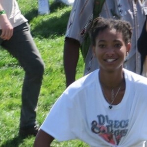 Jaden Smith et sa soeur Willow ont été aperçus en train de prendre du bon temps avec des amis à Coachella à Indio en Californie. Jaden semble très proche d'une jeune fille, le 21 avril 2019.
