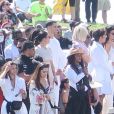 Le clan Kardashian (Kim, Khloe et Kourtney Kardashian, Kris, Kendall et Kylie Jenner) et leurs amis (Luka Shabbat, Hailey Balwin, Travis Scott, assistent à la messe de Kanye West lors du festival "Coachella 2019" à Indio, le 21 avril 2019.