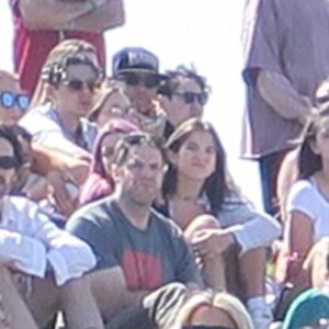 Le clan Kardashian (Kim, Khloe et Kourtney Kardashian, Kris, Kendall et Kylie Jenner) et leurs amis (Luka Shabbat, Hailey Balwin, Travis Scott, assistent à la messe de Kanye West lors du festival "Coachella 2019" à Indio, le 21 avril 2019.