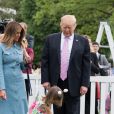 Le président Donald Trump et la première dame Melania Trump lors de la chasse annuelle d'oeuf de Pâques à la Maison Blanche à Washington le 22 avril 2019.