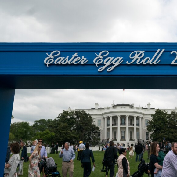 Le président Donald Trump et la première dame Melania Trump lors de la chasse annuelle d'oeuf de Pâques à la Maison Blanche à Washington le 22 avril 2019.