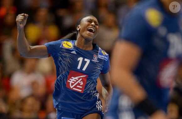 Siraba Dembélé le 15 décembre 2017 à Hambourg lors de France-Suède au Mondial de handball.