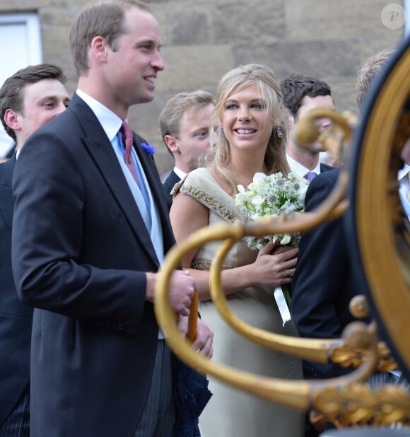 Le prince William et Chelsy Davy au mariage de Thomas van Straubenzee et de Lady Melissa Percy le 21 juin 2013 au château d'Alnwick.