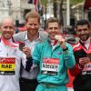 Le prince Harry, duc de Sussex, a fait une apparition au marathon de Londres pour remettre des médailles le 28 avril 2019, alors que la naissance de son premier enfant avec sa femme la duchesse Meghan était imminent.