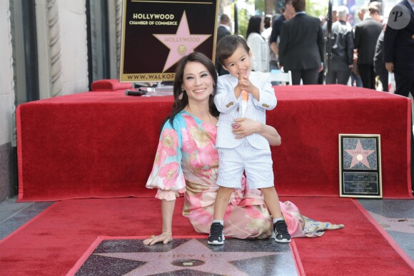 Lucy Liu et son fils Rockwell Lloyd - Lucy Liu reçoit son étoile sur le Walk Of Fame dans le quartier de Hollywood à Los Angeles. Révélée par son rôle dans la série Ally McBeal, elle est également célèbre pour son interprétation du Dr Joan Watson dans la série policière Elementary. Le 1er mai 2019