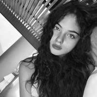 Deva Cassel : à 14 ans, la fille de Monica Bellucci est égérie Dolce & Gabbana