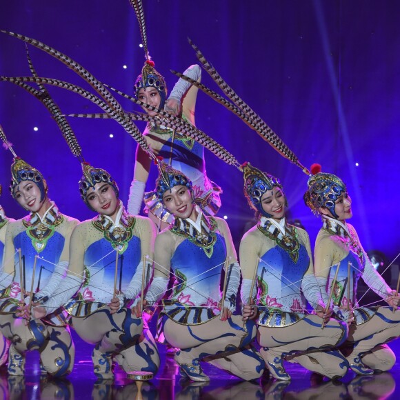 Exclusif - Troupe National Acrobatic de Chine - Enregistrement de la 202ème et dernière émission "Le plus grand cabaret du monde" présentée par P.Sébastien et diffusée le samedi 4 mai sur France 2. Le 16 octobre 2018 © Giancarlo Gorassini / Bestimage