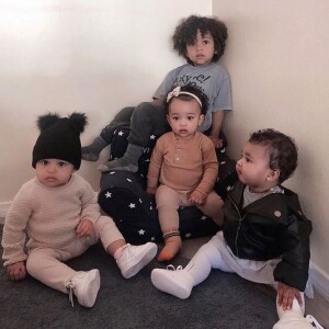 Stormi Webster, Saint et Chicago West, et True Thompson.