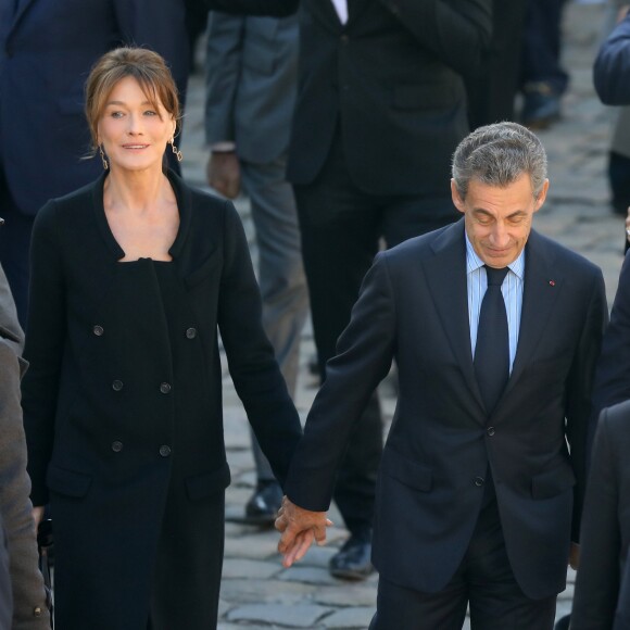 Carla Bruni Sarkozy et Nicolas Sarkozy - Arrivées à l'hommage national à Charles Aznavour à l'Hôtel des Invalides à Paris. Le 5 octobre 2018 © Jacovides-Moreau / Bestimage