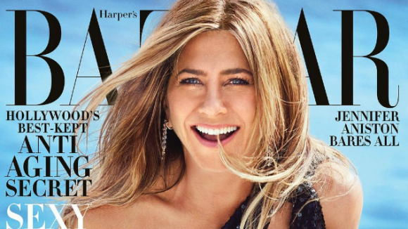 Jennifer Aniston pose topless : explosive et sensuelle pour Harper's Bazaar