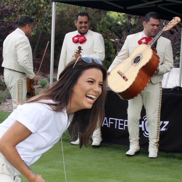 Eva Longoria - Célébrités participent à la compétition de golf organisée par la Fondation George Lopez au Country Club de Burbank le 5 mai 2019.