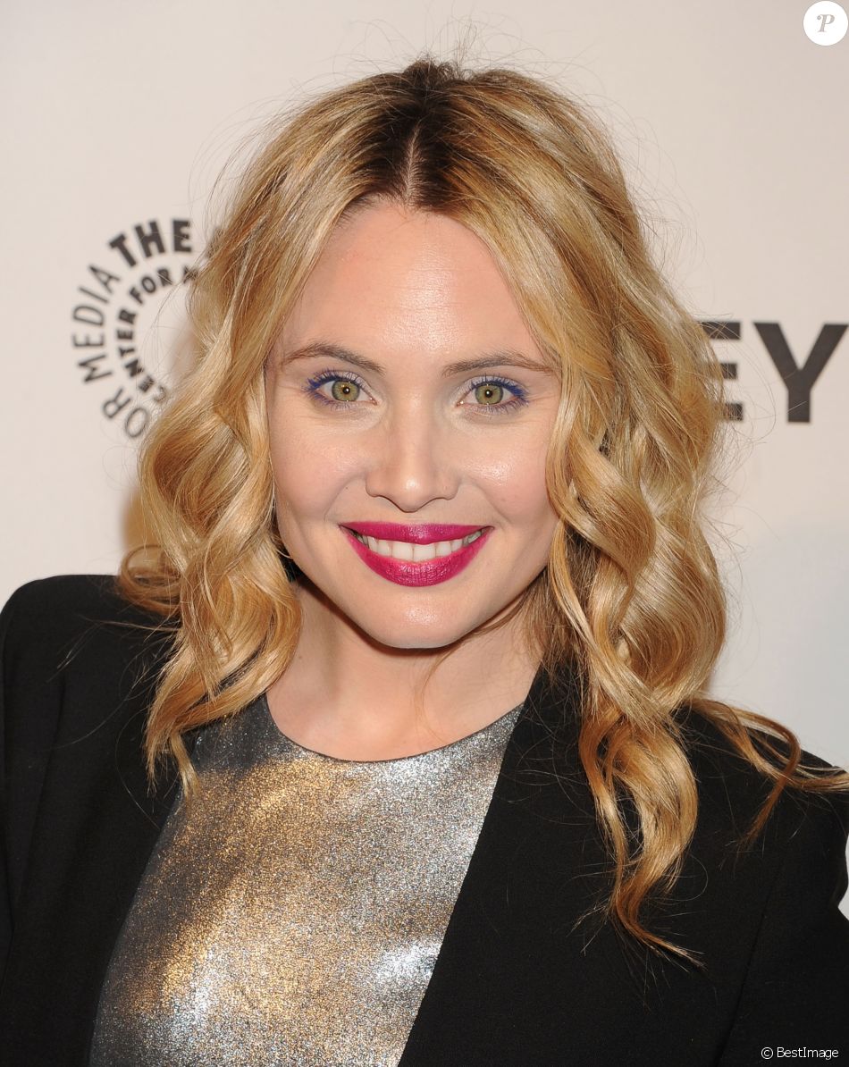 Leah Pipes lors des projections de The Vampire Diaries et The Originals
